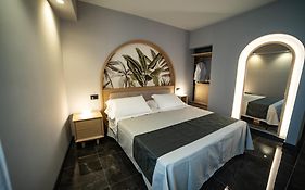 Ingrid Rooms Tropea